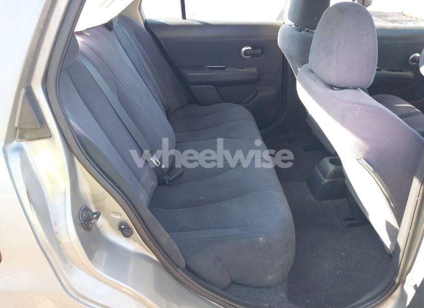 Photo 8 of 2008 Nissan Versa 1.8S (VIN 3N1BC11E78L353675)