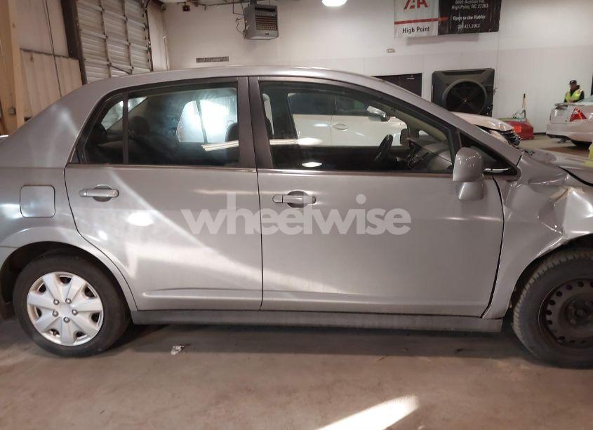 Photo 13 of 2008 Nissan Versa 1.8S (VIN 3N1BC11E78L440086)