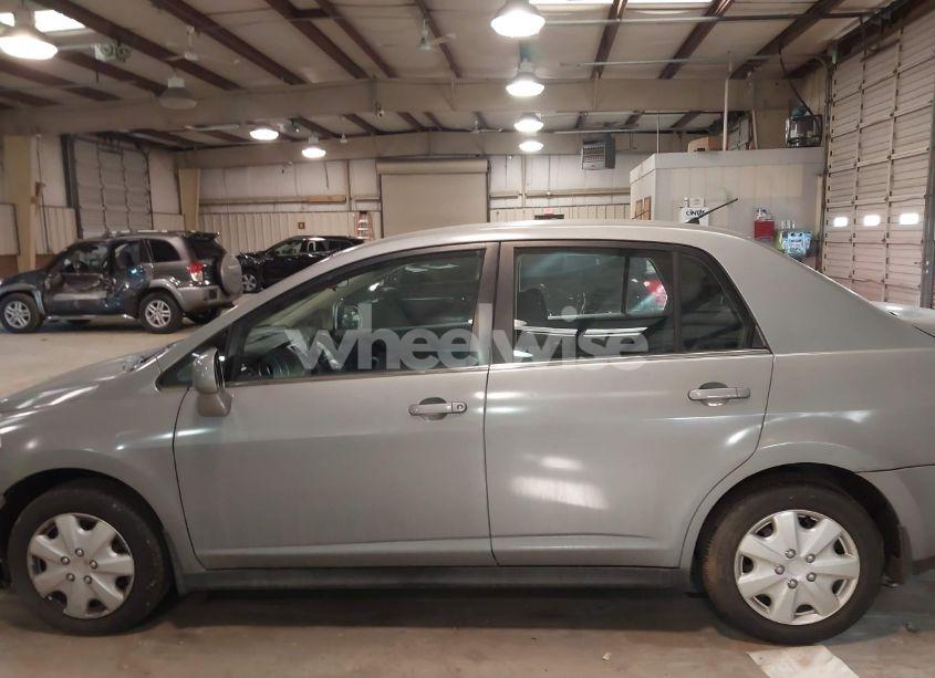 Photo 14 of 2008 Nissan Versa 1.8S (VIN 3N1BC11E78L440086)