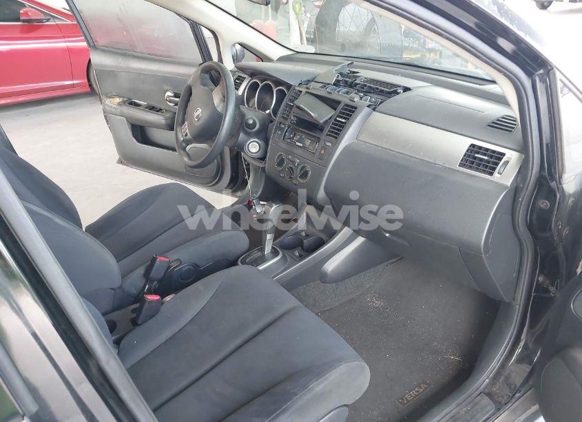 Photo 5 of 2009 Nissan Versa 1.8S (VIN 3N1BC11E79L368680)