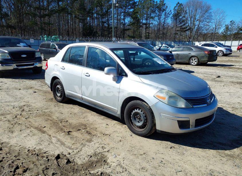 2008 Nissan Versa 1.8S (VIN 3N1BC11E88L356245) main photo