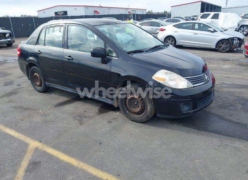 2008 Nissan Versa 1.8S (VIN 3N1BC11E88L409798) main photo