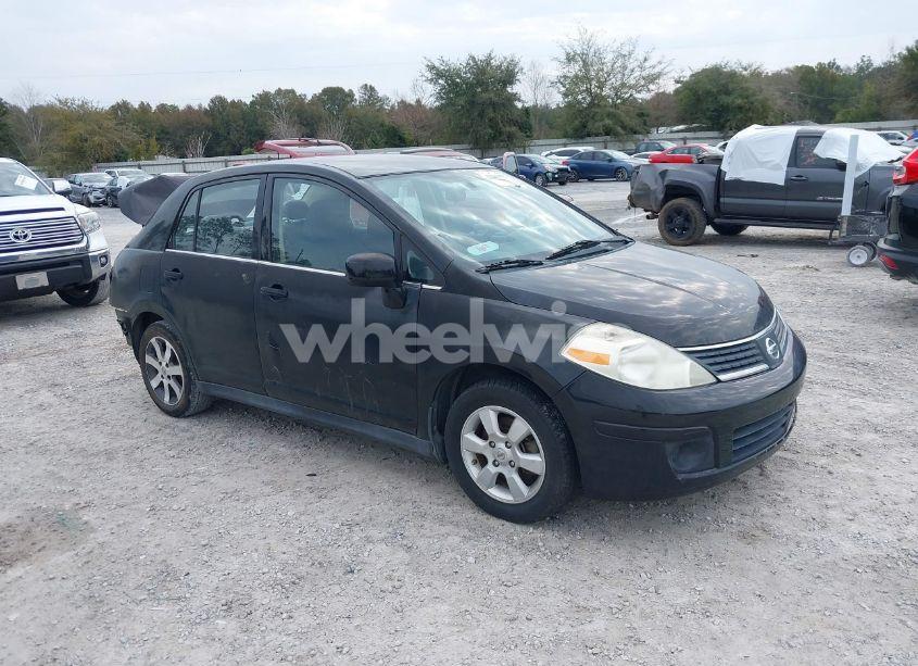 2008 Nissan Versa 1.8SL (VIN 3N1BC11E88L445488) main photo
