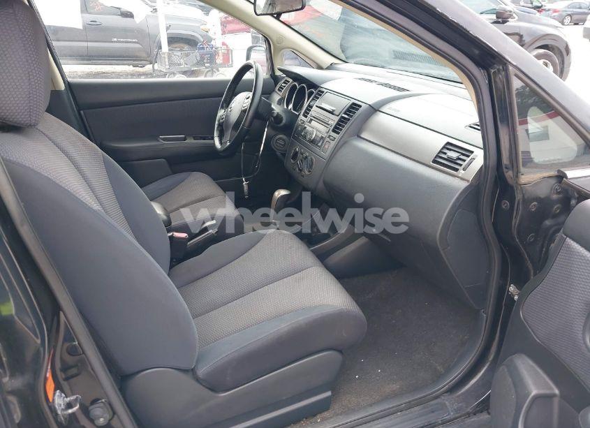 Photo 5 of 2008 Nissan Versa 1.8SL (VIN 3N1BC11E88L445488)