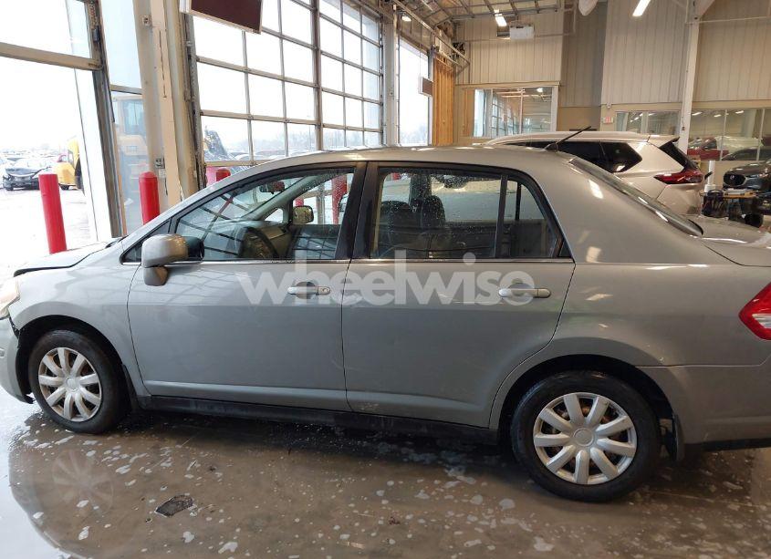 Photo 14 of 2008 Nissan Versa 1.8S (VIN 3N1BC11E88L450643)