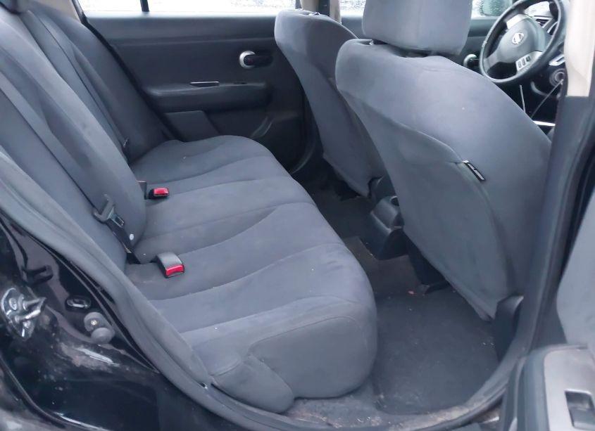 Photo 8 of 2009 Nissan Versa 1.8S (VIN 3N1BC11E89L387738)