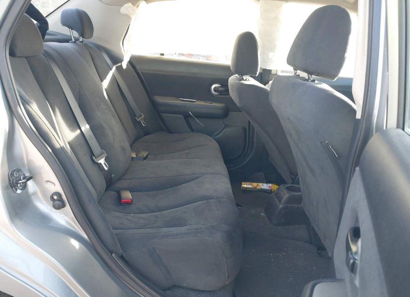 Photo 8 of 2009 Nissan Versa 1.8S (VIN 3N1BC11E89L444391)