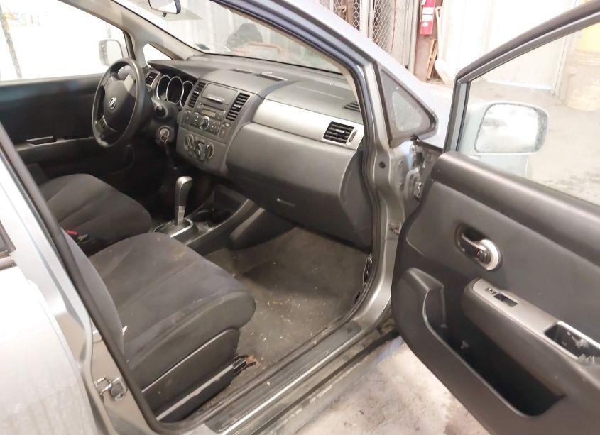 Photo 5 of 2009 Nissan Versa 1.8S (VIN 3N1BC11E89L479836)