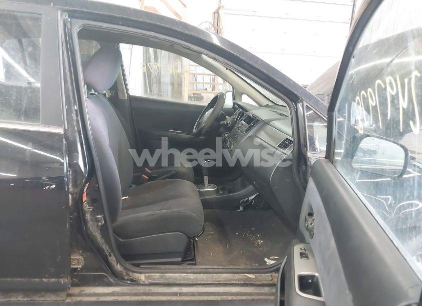 Photo 5 of 2007 Nissan Versa 1.8S (VIN 3N1BC11E97L430772)