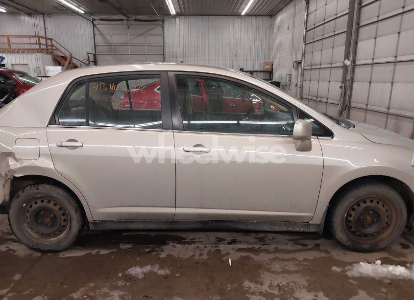 Photo 14 of 2008 Nissan Versa 1.8S (VIN 3N1BC11E98L391344)