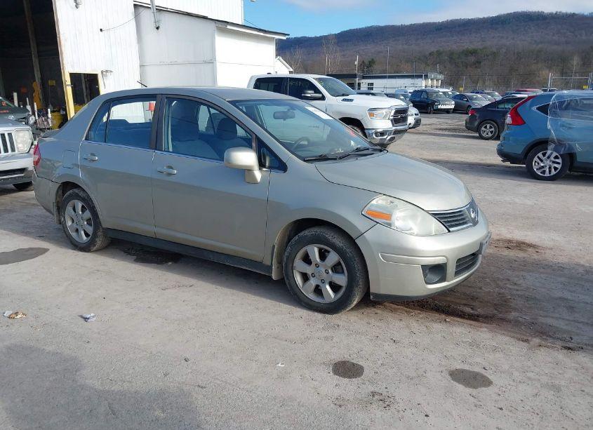 2008 Nissan Versa 1.8S (VIN 3N1BC11E98L456161) main photo