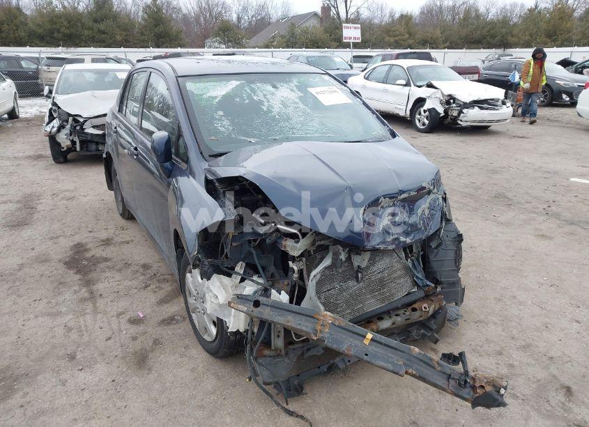 2009 Nissan Versa 1.8S (VIN 3N1BC11E99L412498) main photo
