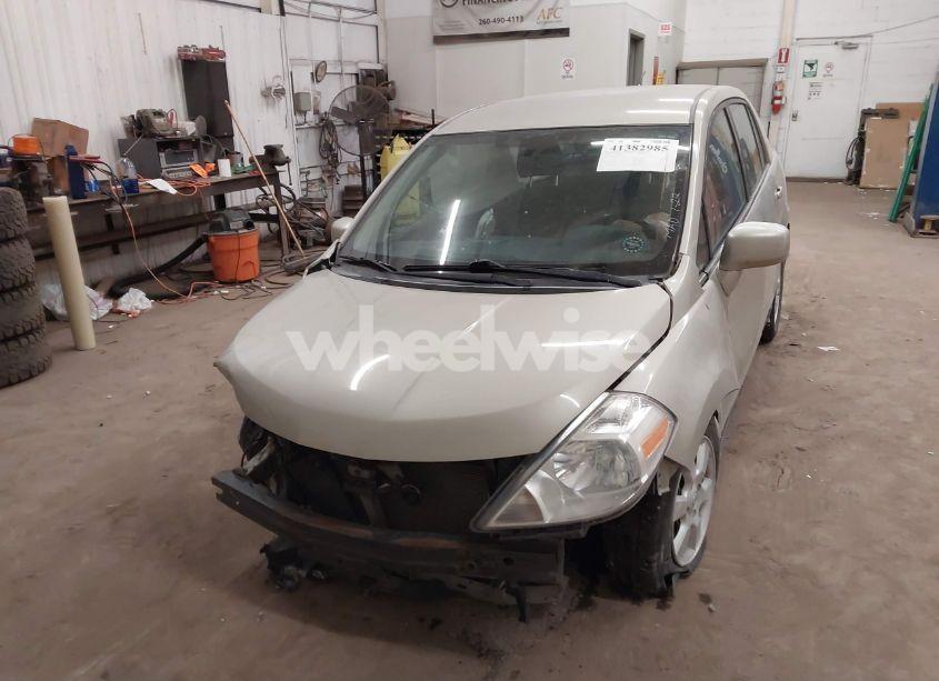 Photo 2 of 2008 Nissan Versa 1.8SL (VIN 3N1BC11EX8L360197)