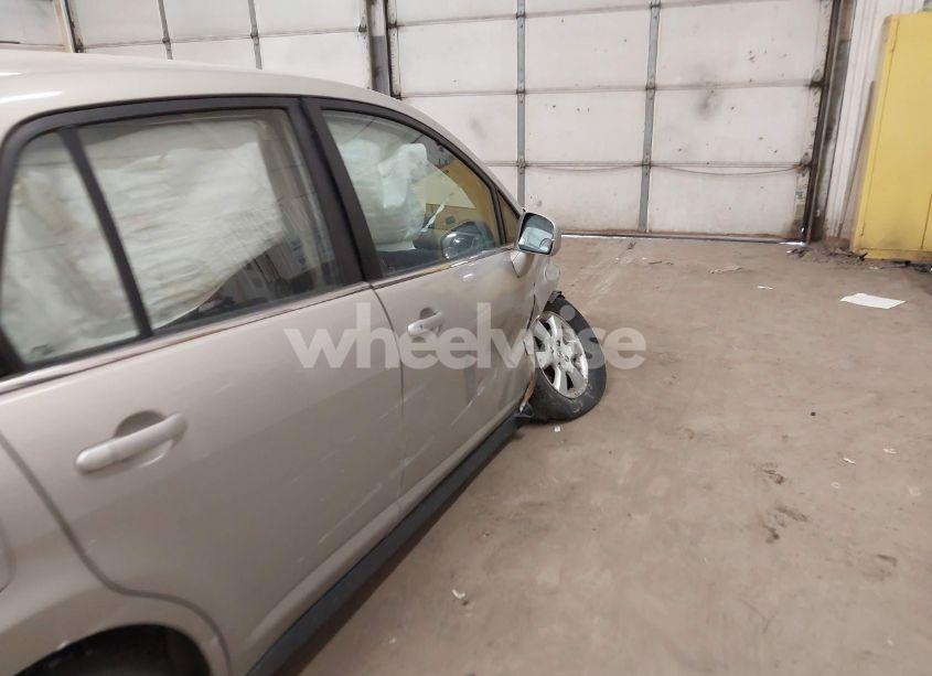 Photo 6 of 2008 Nissan Versa 1.8SL (VIN 3N1BC11EX8L360197)