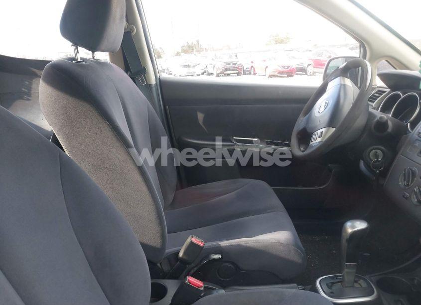 Photo 5 of 2008 Nissan Versa 1.8S (VIN 3N1BC11EX8L381633)