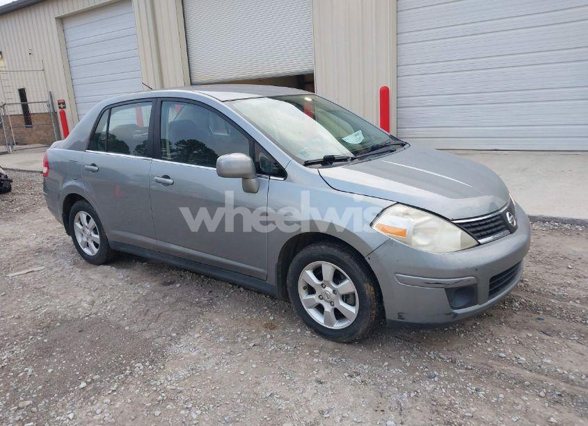 2008 Nissan Versa 1.8SL (VIN 3N1BC11EX8L393569) main photo
