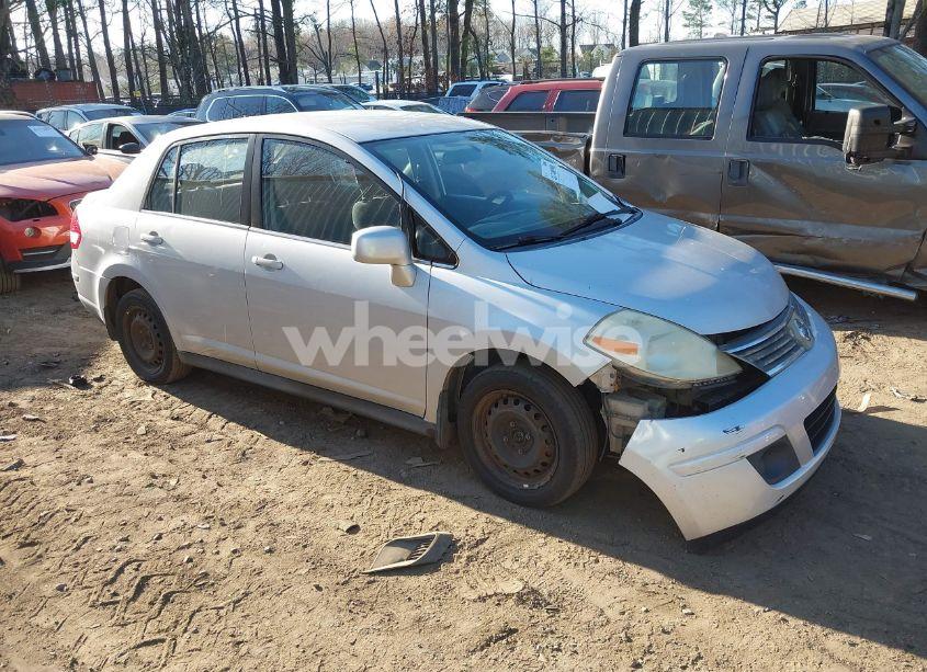 2008 Nissan Versa 1.8S (VIN 3N1BC11EX8L404036) main photo