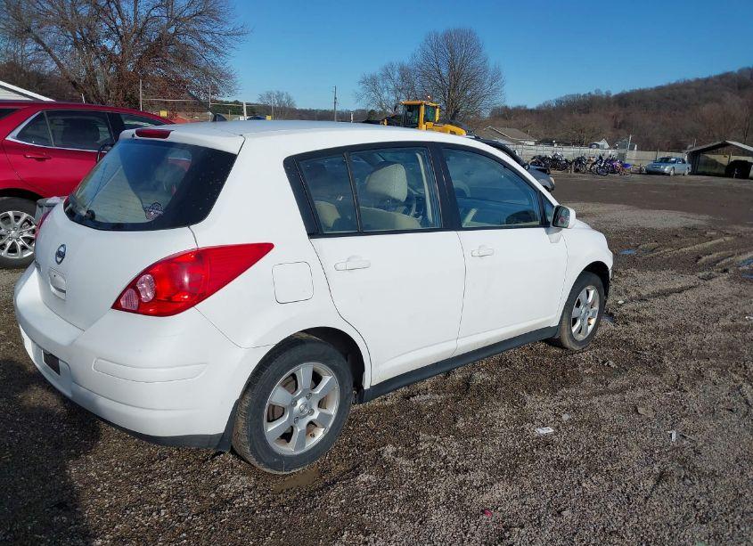Photo 4 of 2007 Nissan Versa 1.8SL (VIN 3N1BC13E07L378445)