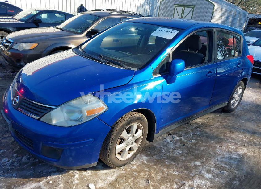 Photo 2 of 2008 Nissan Versa 1.8SL (VIN 3N1BC13E08L388054)