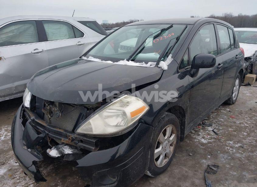 Photo 2 of 2009 Nissan Versa 1.8SL (VIN 3N1BC13E09L408756)