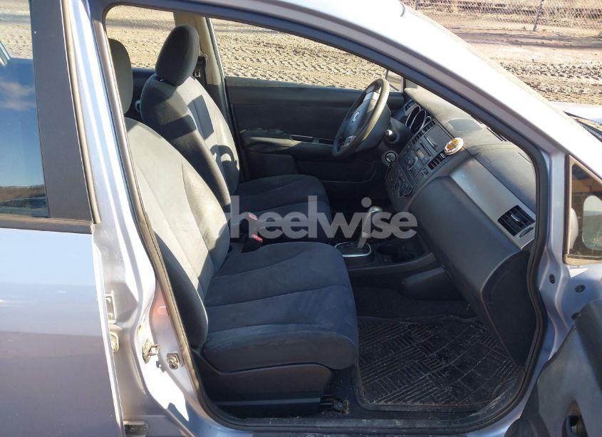 Photo 5 of 2009 Nissan Versa 1.8S (VIN 3N1BC13E09L455012)