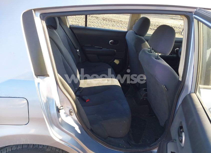 Photo 8 of 2009 Nissan Versa 1.8S (VIN 3N1BC13E09L455012)