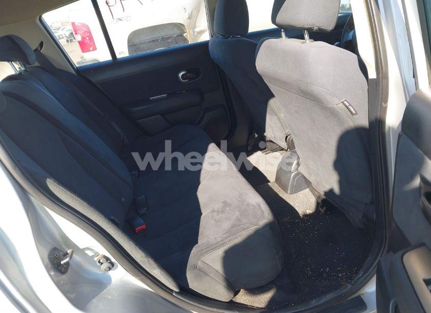 Photo 8 of 2009 Nissan Versa 1.8S (VIN 3N1BC13E09L502085)