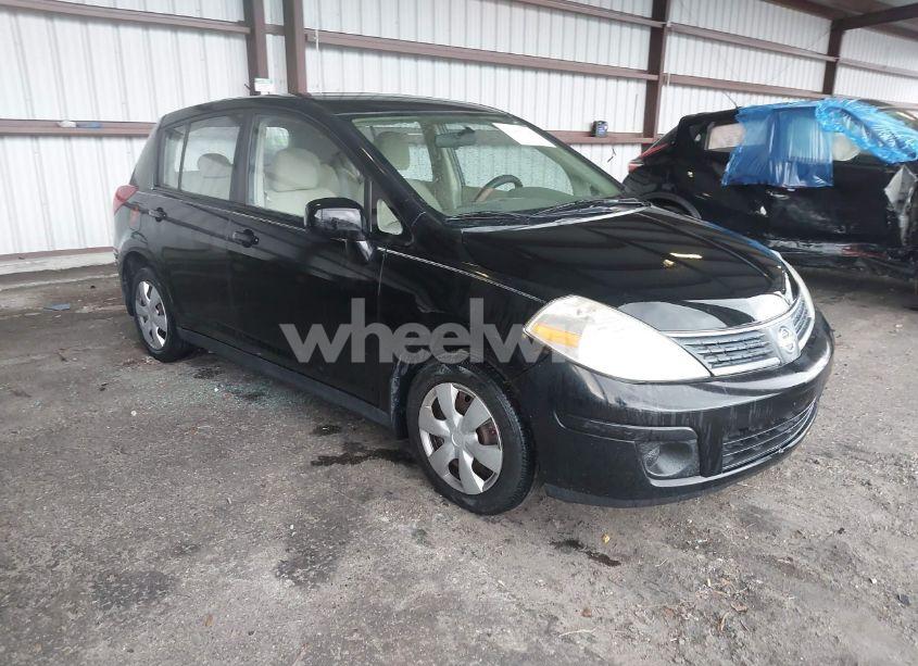 2007 Nissan Versa 1.8S (VIN 3N1BC13E17L369818) main photo
