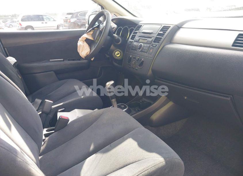 Photo 5 of 2008 Nissan Versa 1.8S (VIN 3N1BC13E18L365530)