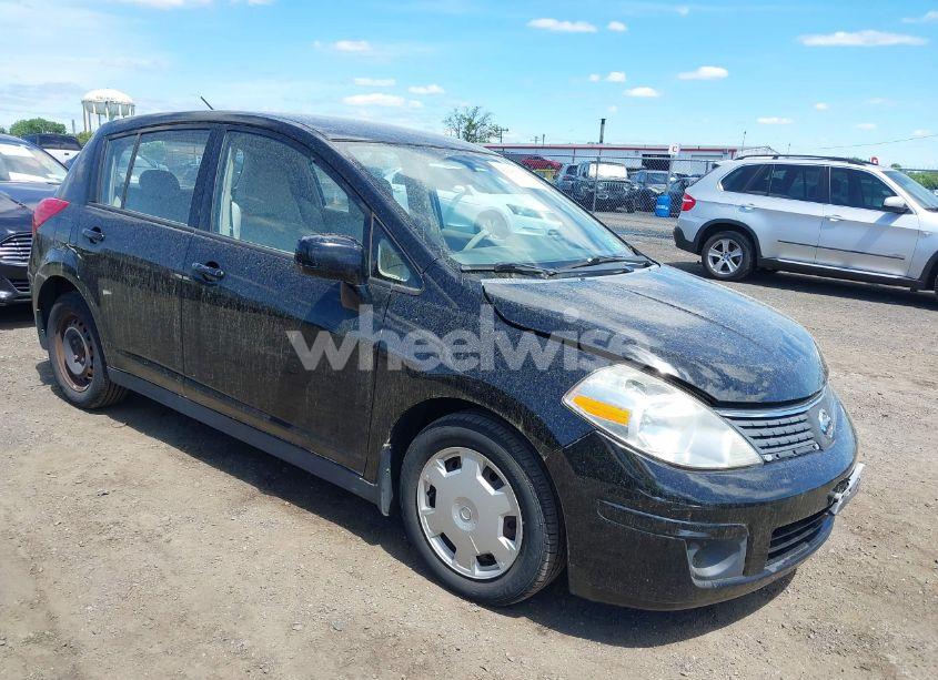 2008 Nissan Versa 1.8S (VIN 3N1BC13E18L381310) main photo