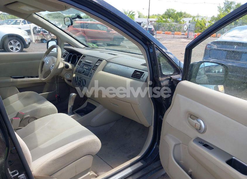 Photo 5 of 2008 Nissan Versa 1.8S (VIN 3N1BC13E18L381310)