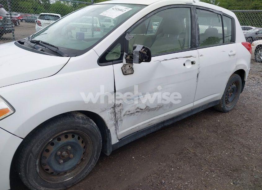 Photo 6 of 2009 Nissan Versa 1.8S (VIN 3N1BC13E19L401296)