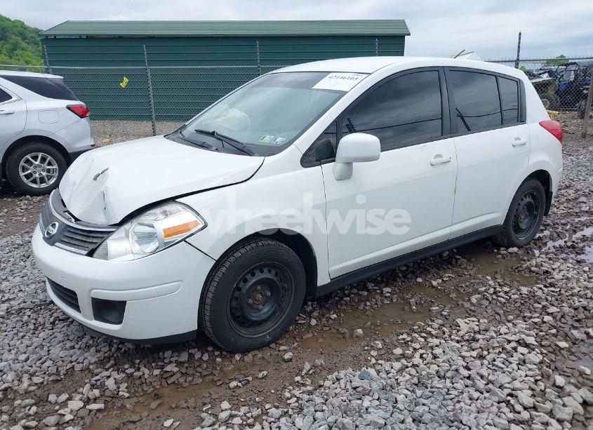 Photo 2 of 2009 Nissan Versa 1.8S (VIN 3N1BC13E19L442205)