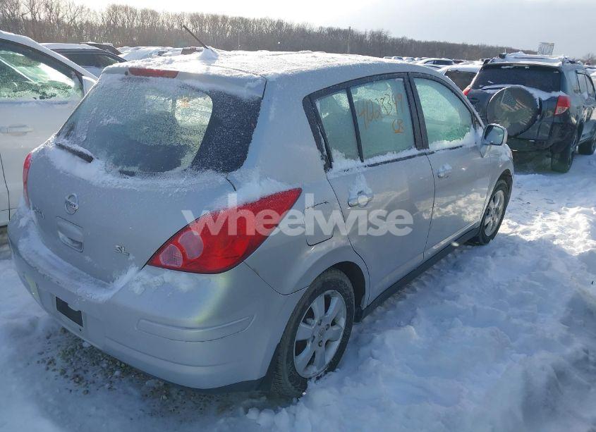 Photo 4 of 2007 Nissan Versa 1.8SL (VIN 3N1BC13E27L448334)