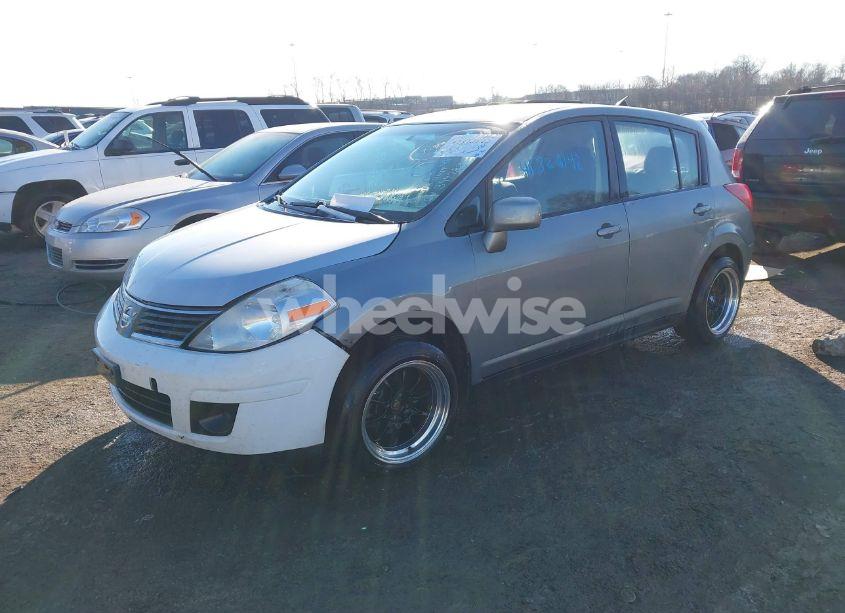 Photo 2 of 2008 Nissan Versa 1.8SL (VIN 3N1BC13E28L399783)