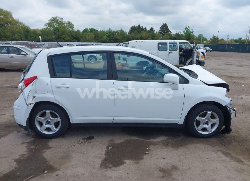 Photo 14 of 2009 Nissan Versa 1.8S (VIN 3N1BC13E29L372004)