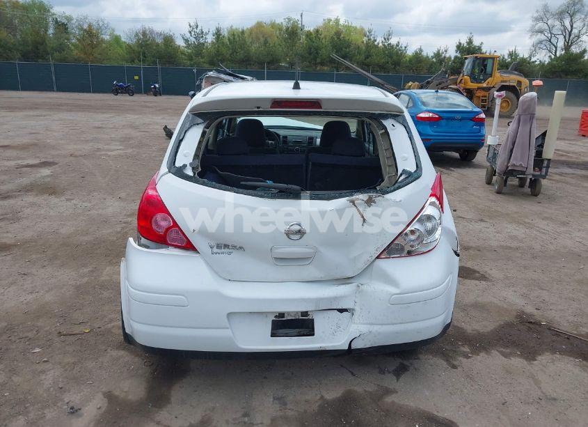 Photo 17 of 2009 Nissan Versa 1.8S (VIN 3N1BC13E29L372004)