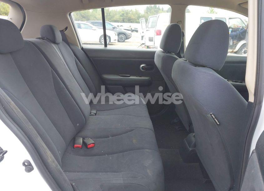 Photo 8 of 2009 Nissan Versa 1.8S (VIN 3N1BC13E29L372004)