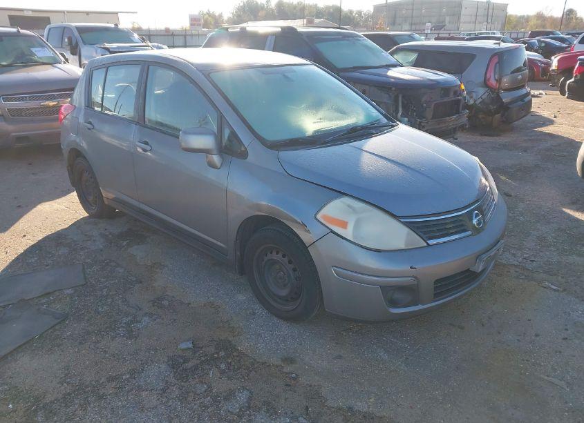 2009 Nissan Versa 1.8S (VIN 3N1BC13E29L402005) main photo