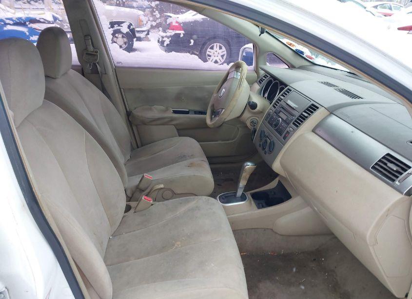 Photo 5 of 2009 Nissan Versa 1.8S (VIN 3N1BC13E29L406605)