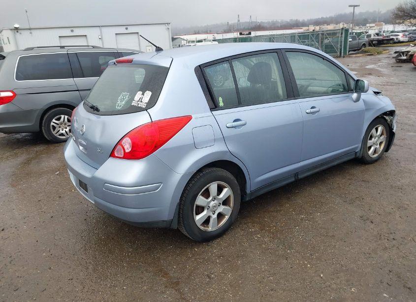 Photo 4 of 2009 Nissan Versa 1.8SL (VIN 3N1BC13E29L413442)