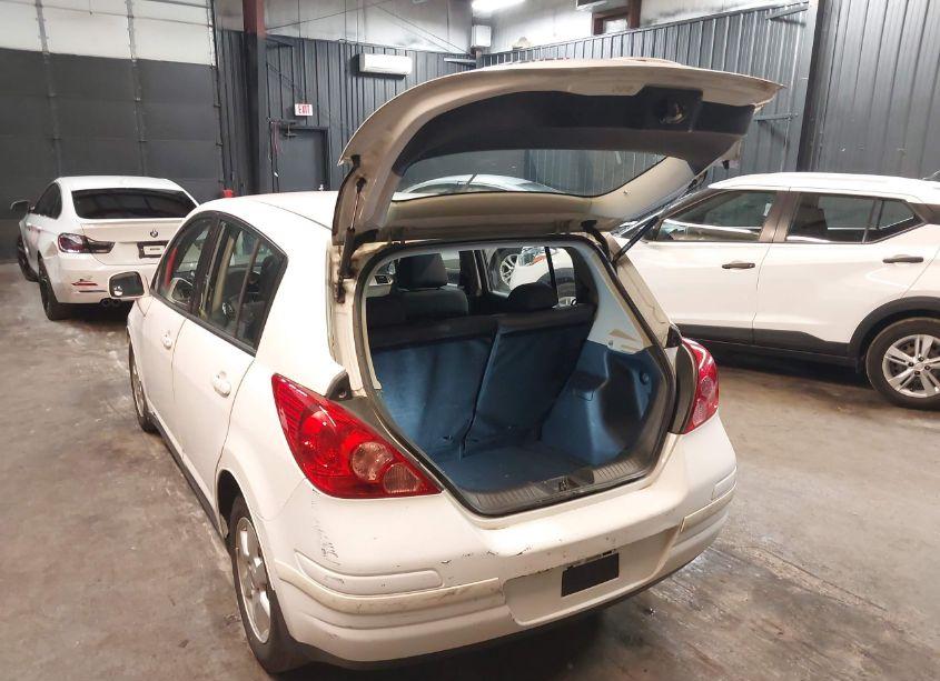 Photo 3 of 2007 Nissan Versa 1.8SL (VIN 3N1BC13E37L388564)