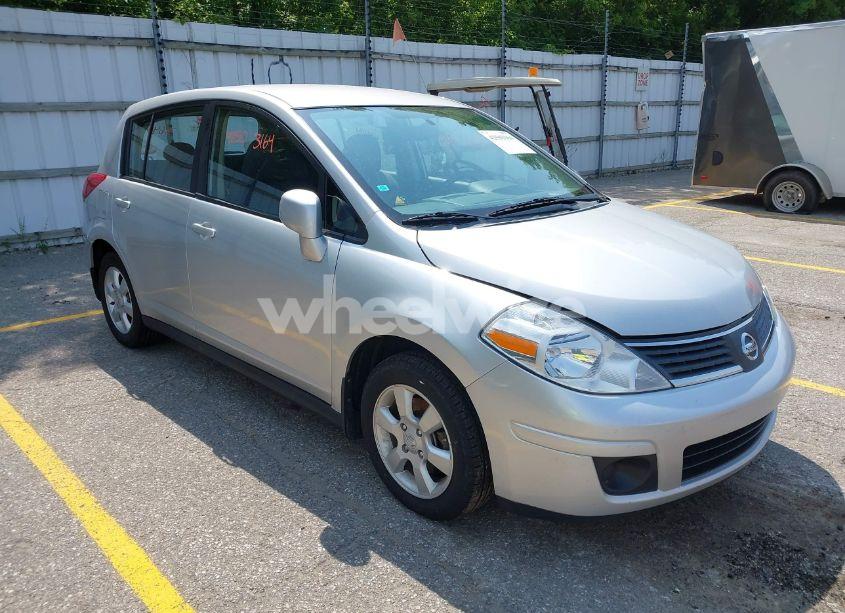 2007 Nissan Versa 1.8SL (VIN 3N1BC13E37L449721) main photo