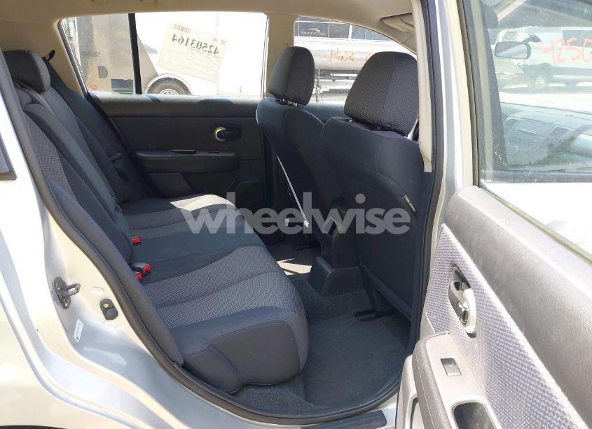 Photo 8 of 2007 Nissan Versa 1.8SL (VIN 3N1BC13E37L449721)