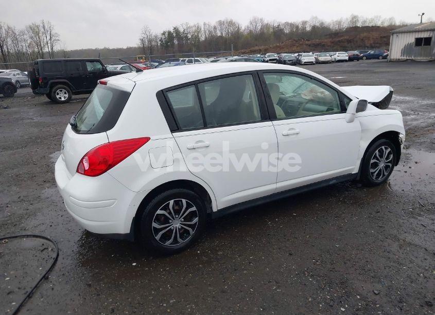 Photo 4 of 2008 Nissan Versa 1.8S (VIN 3N1BC13E38L445556)