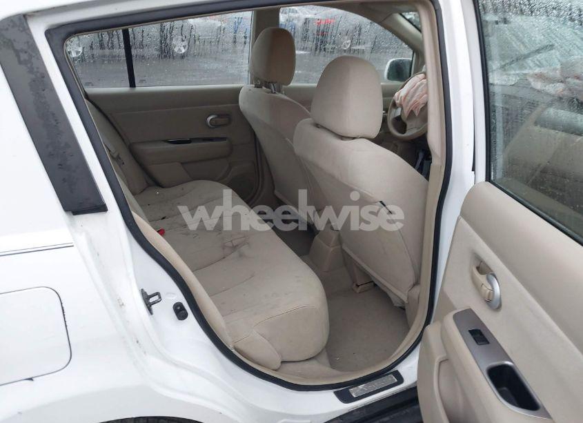 Photo 8 of 2008 Nissan Versa 1.8S (VIN 3N1BC13E38L445556)