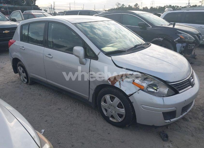 2009 Nissan Versa 1.8S (VIN 3N1BC13E39L352232) main photo