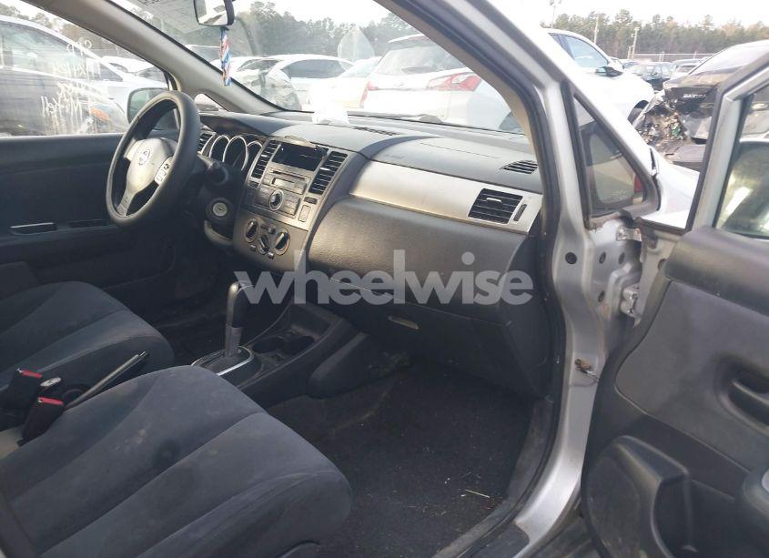 Photo 5 of 2009 Nissan Versa 1.8S (VIN 3N1BC13E39L352232)