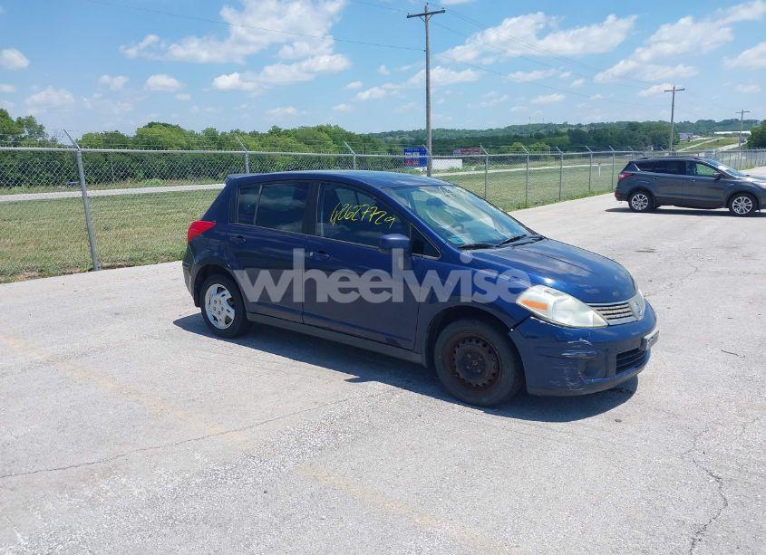 2009 Nissan Versa 1.8S (VIN 3N1BC13E39L357379) main photo