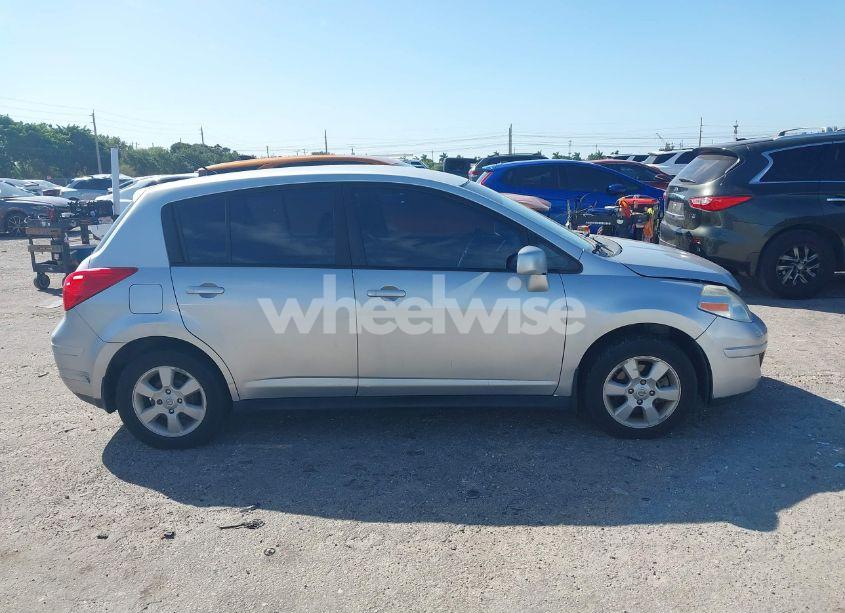 Photo 13 of 2009 Nissan Versa 1.8S (VIN 3N1BC13E39L474041)